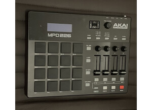 Akai Professional MPD226 (44118)