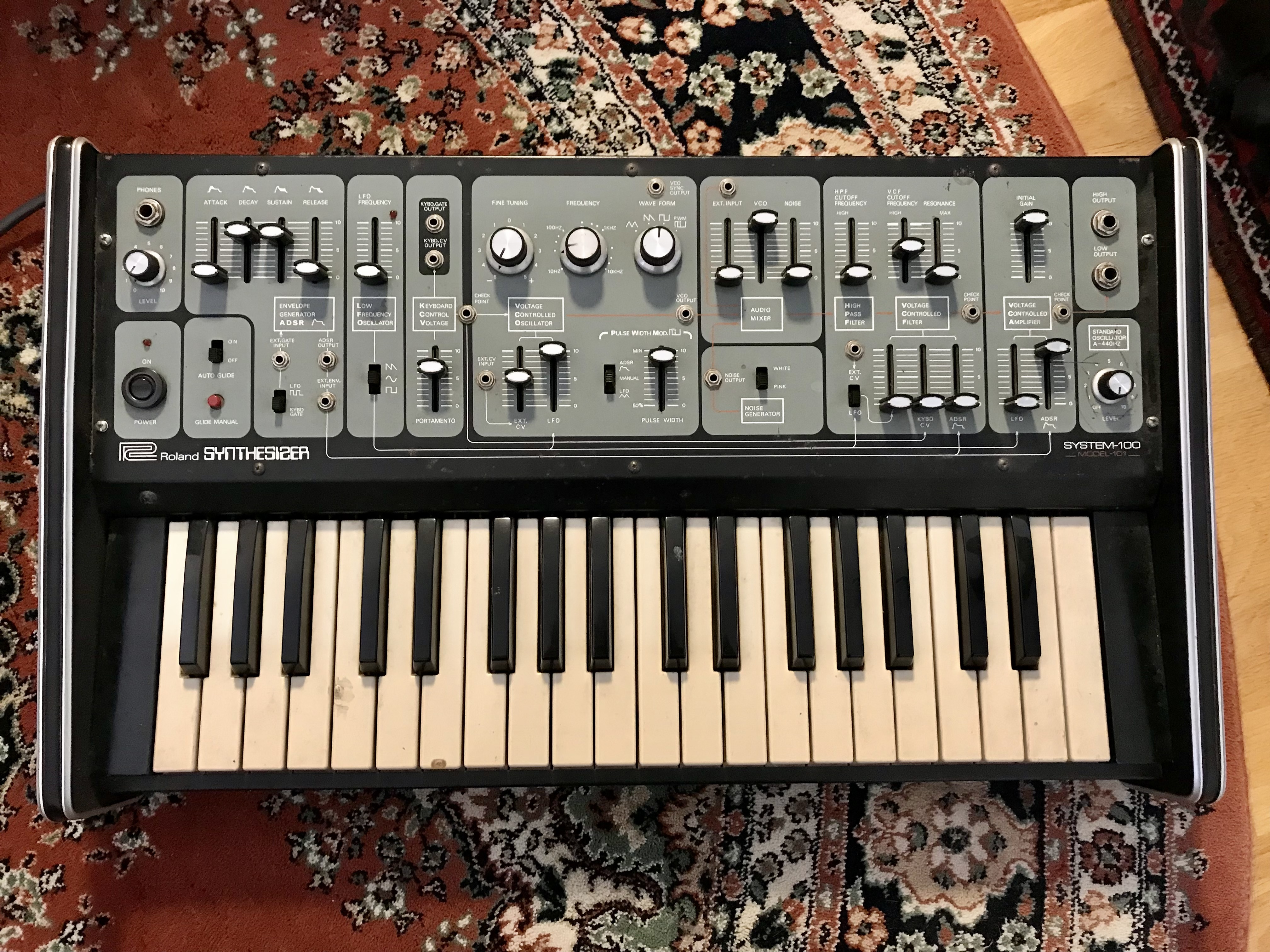 Roland SYSTEM 100 - 101 "Synthesizer" (70338)