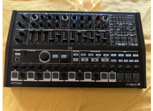 Arturia MiniBrute 2S (3914)