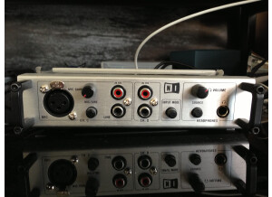 Native Instruments Audio 8 DJ (61292)