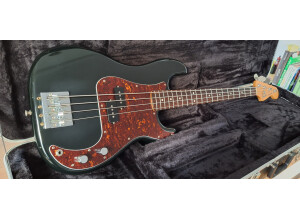 Fender Precision Bass Japan (90725)