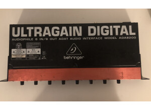 Behringer Ultragain Digital ADA8200 (36908)