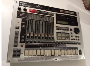 Roland MC-808