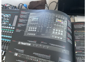 Native Instruments Traktor Kontrol S8 (97061)