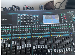 Allen & Heath Qu-32