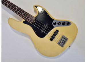 Fender Deluxe Active Jazz Bass (2004) (29700)