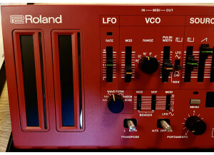 Roland SH-01A (19691)
