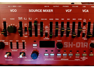 Roland SH-01A (67823)