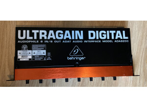 Behringer Ultragain Digital ADA8200 (32295)
