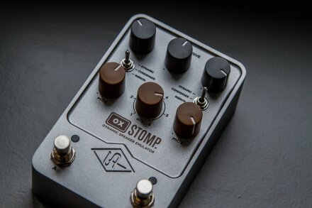 Universal Audio OX Stomp Dynamic Speaker Emulator : OX-2 Universal Audio OX Stomp Dynamic Speaker Emulator : OX-2