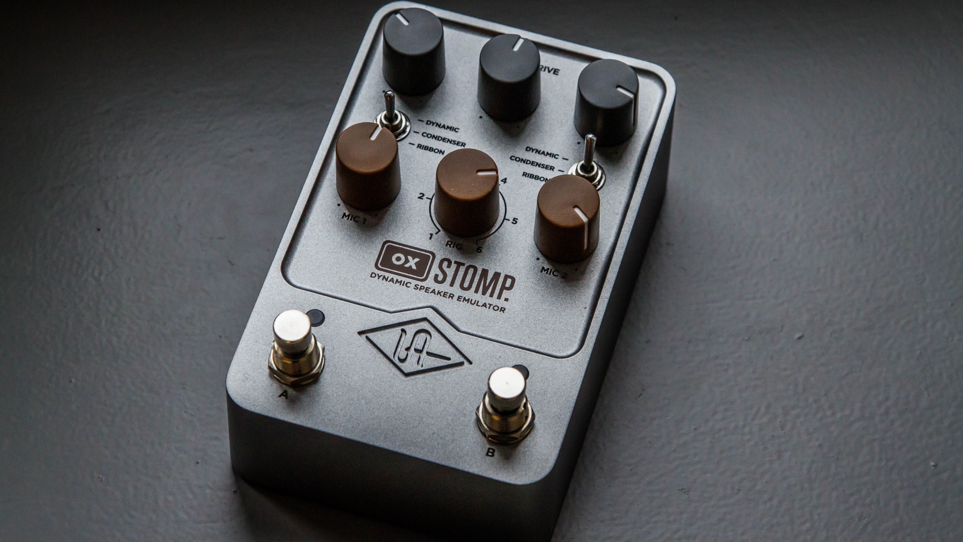 Universal Audio OX Stomp Dynamic Speaker Emulator : OX-7