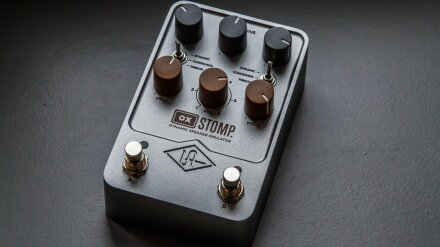 Universal Audio OX Stomp Dynamic Speaker Emulator : OX-7 Universal Audio OX Stomp Dynamic Speaker Emulator : OX-7