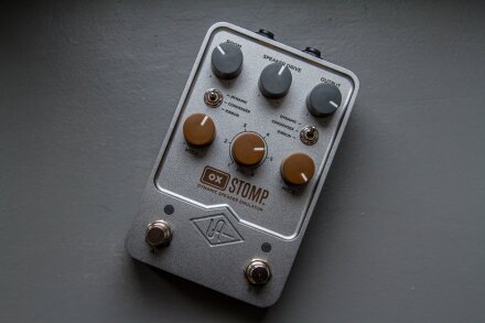 Universal Audio OX Stomp Dynamic Speaker Emulator : OX Universal Audio OX Stomp Dynamic Speaker Emulator : OX