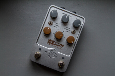Universal Audio OX Stomp Dynamic Speaker Emulator : OX Universal Audio OX Stomp Dynamic Speaker Emulator : OX