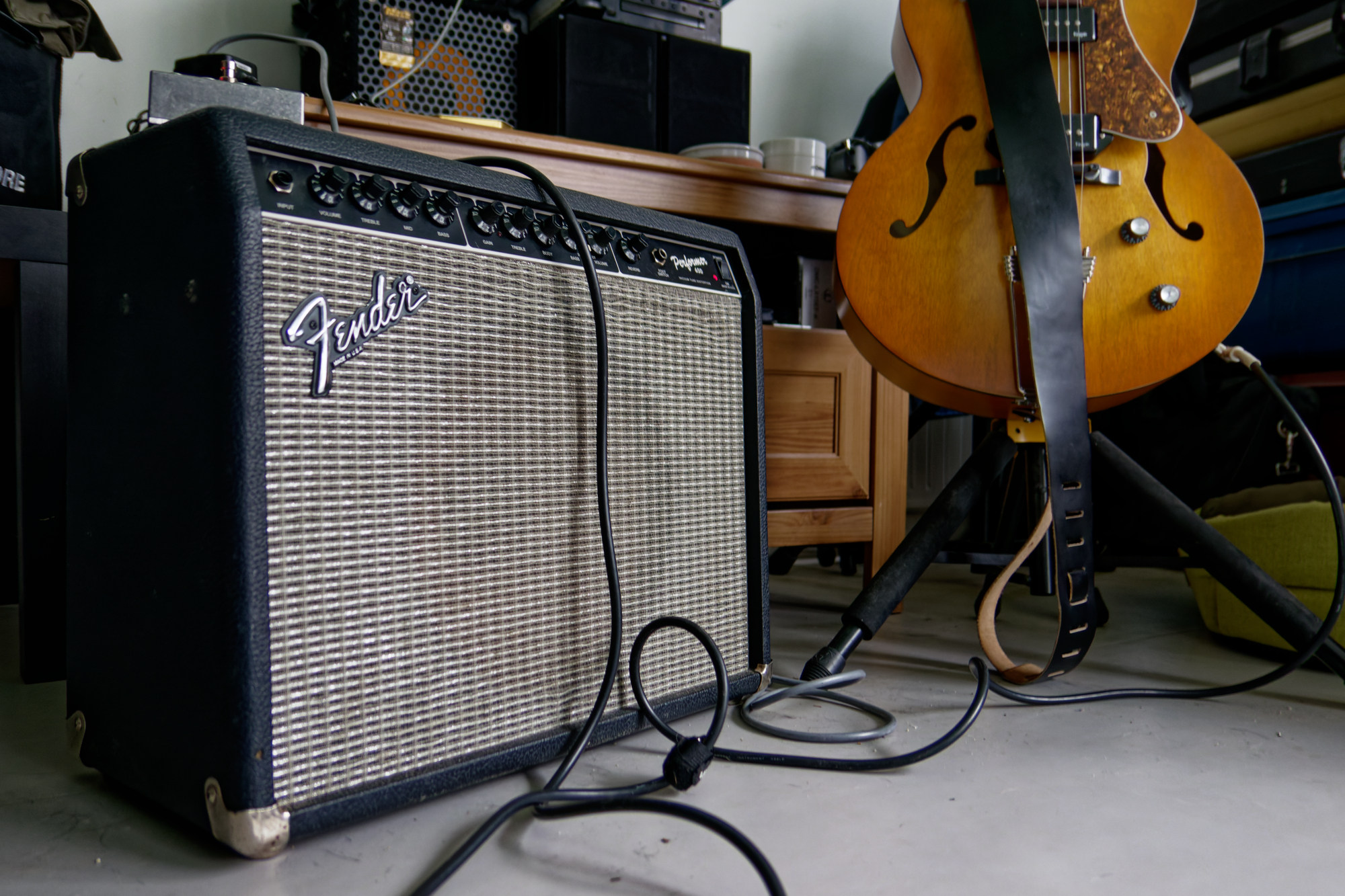 Fender Performer 650