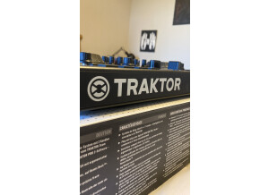 Native Instruments Traktor Kontrol S2 (95369)