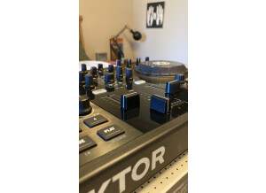 Native Instruments Traktor Kontrol S2 (98783)