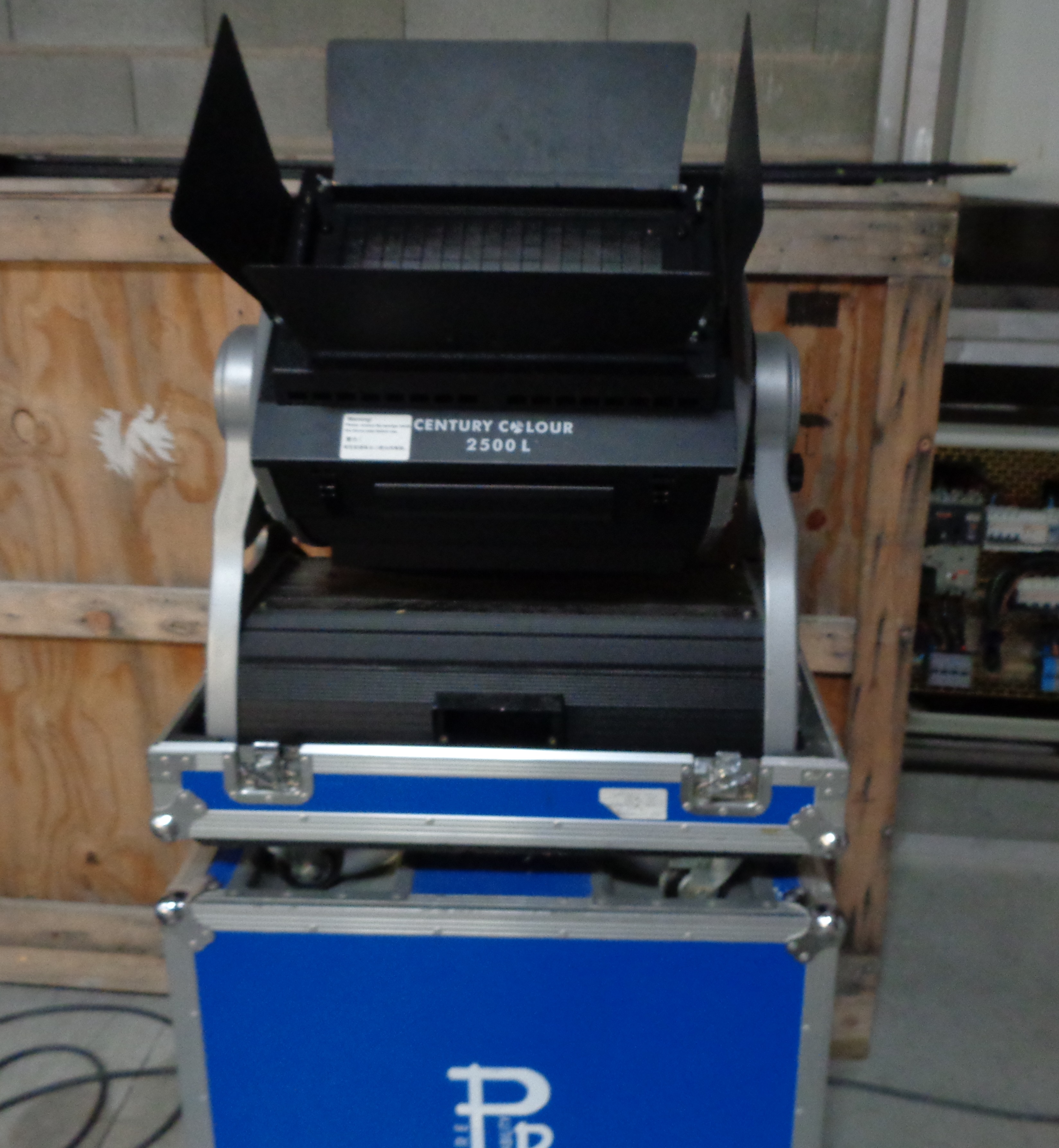 2 century color 2500 HMI DMX