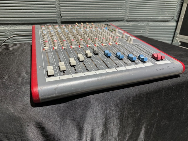 Allen & Heath ZED-14 (4799)