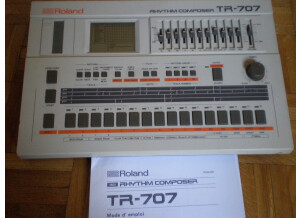 Roland TR-707 (39854)