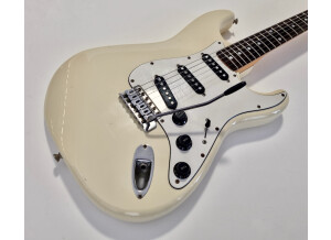 Fender ST72-xx (1079)