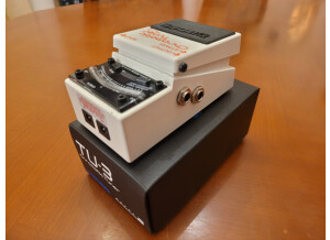BOSS CHROMTIC TUNER TU-3 (3)
