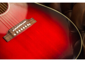 2024 01 07 guitare électro-acoustique Gibson J45 Slash Sign Vermillon Burst (3)