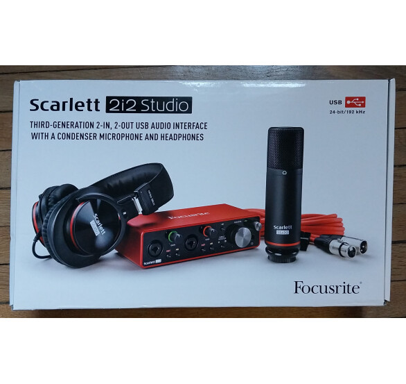 Focusrite Scarlett2-2i2 Studio Pack (87953)