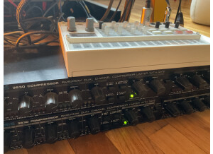 Alesis 3630 Compressor