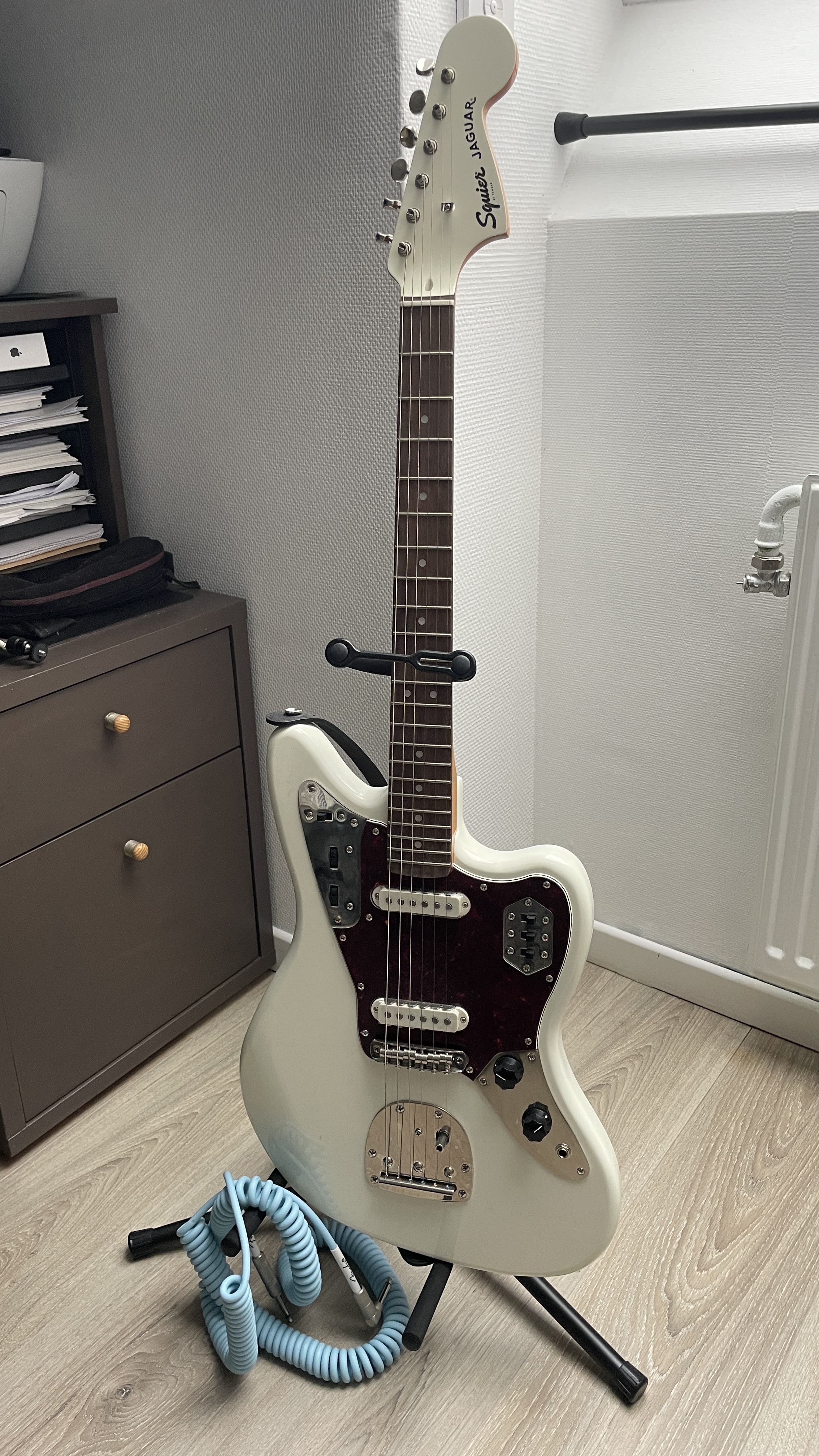 Vends Squier by Fender - CLASSIC VIBE '60S JAGUAR