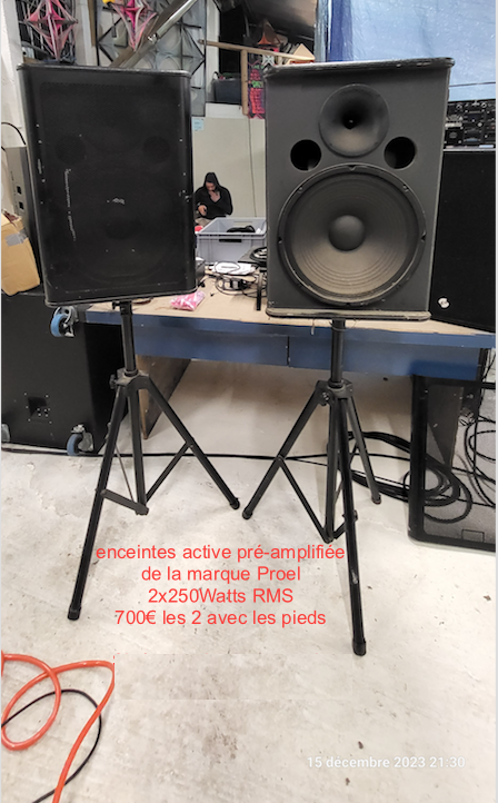 Vends enceintes active sono Proel TPR-15A