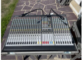 A SAISIR EXCEPTIONNEL - VENDS Table de mixage ALLEN & HEATH GL 2400 en flycase Road Ready sur roulettes