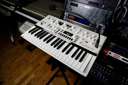 KingKorg NEO 2tof 3 trois quarts droite KingKorg NEO 2tof 3 trois quarts droite