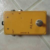 Vends pédale de sélection de canal