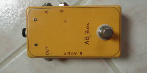 Vends pédale de sélection de canal