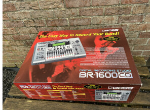 Boss BR-1600CD Digital Recording Studio (64750)