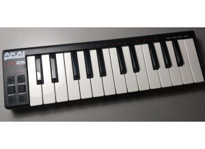Akai Professional LPK25 (29186)