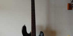 Line 6 Variax Bass 700