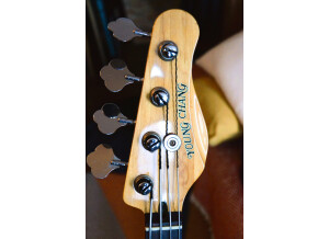Young Chang Jazz Bass (29289)