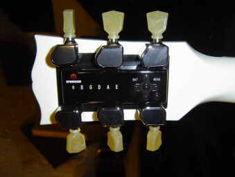 Gibson SG Standard avec Min-ETune Gibson SG Standard avec Min-ETune