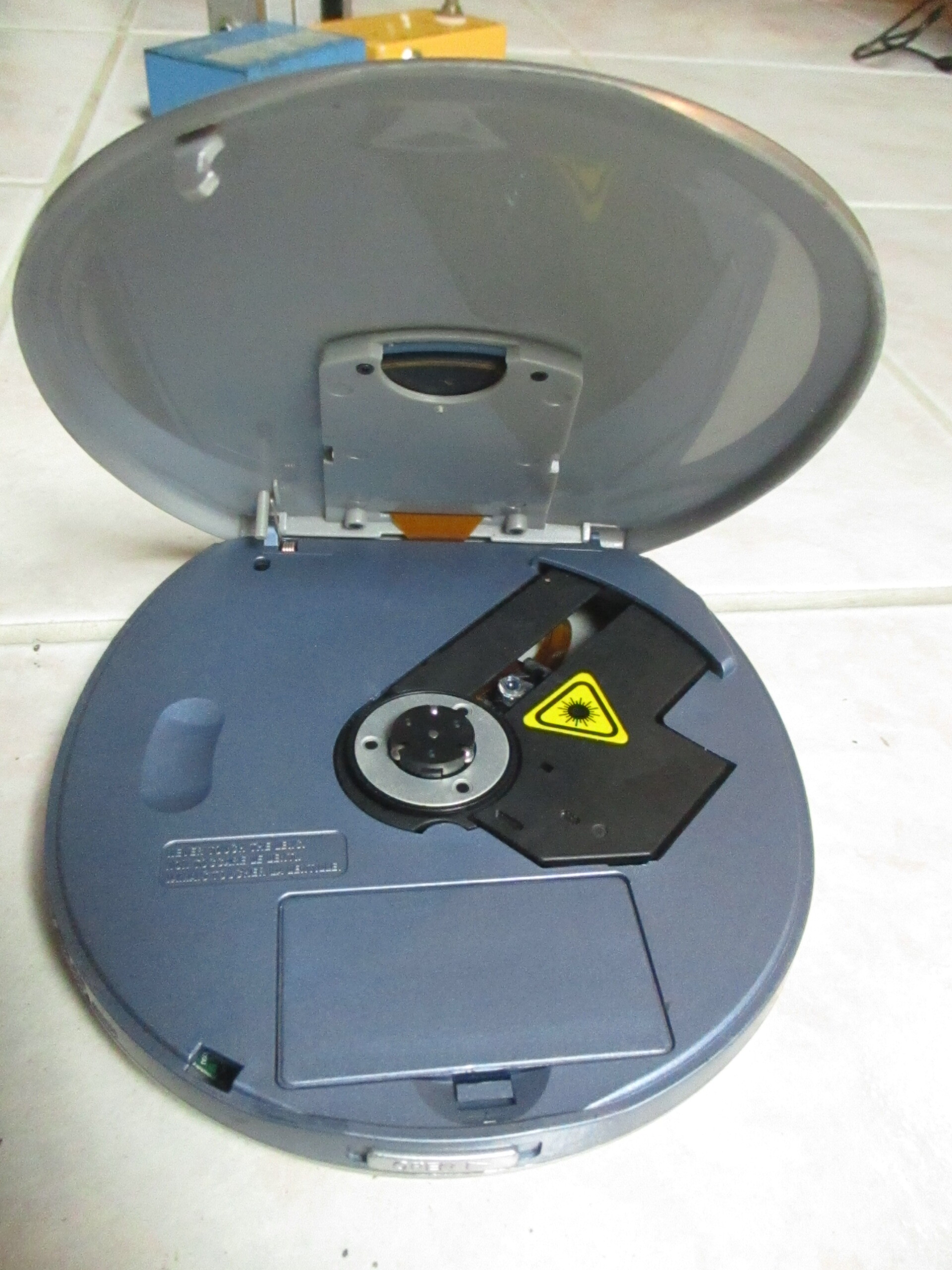 Vends lecteur CD portatif