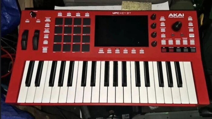 Akai-Pro-MPC-Key-37-leak-photo. 001-1536x864 Akai-Pro-MPC-Key-37-leak-photo. 001-1536x864
