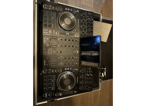 Denon DJ Prime 4