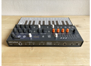 ARTURIA MICROFREAK 8588