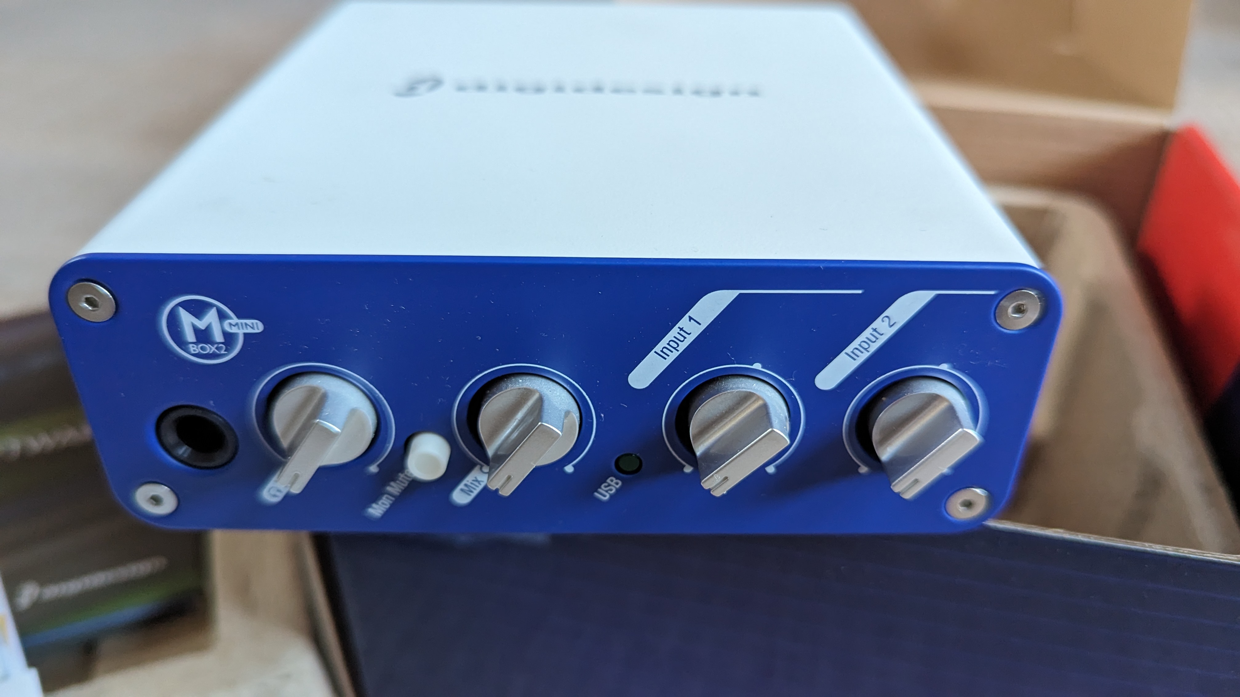 Pictures and images Digidesign Mbox 2 Mini - Audiofanzine