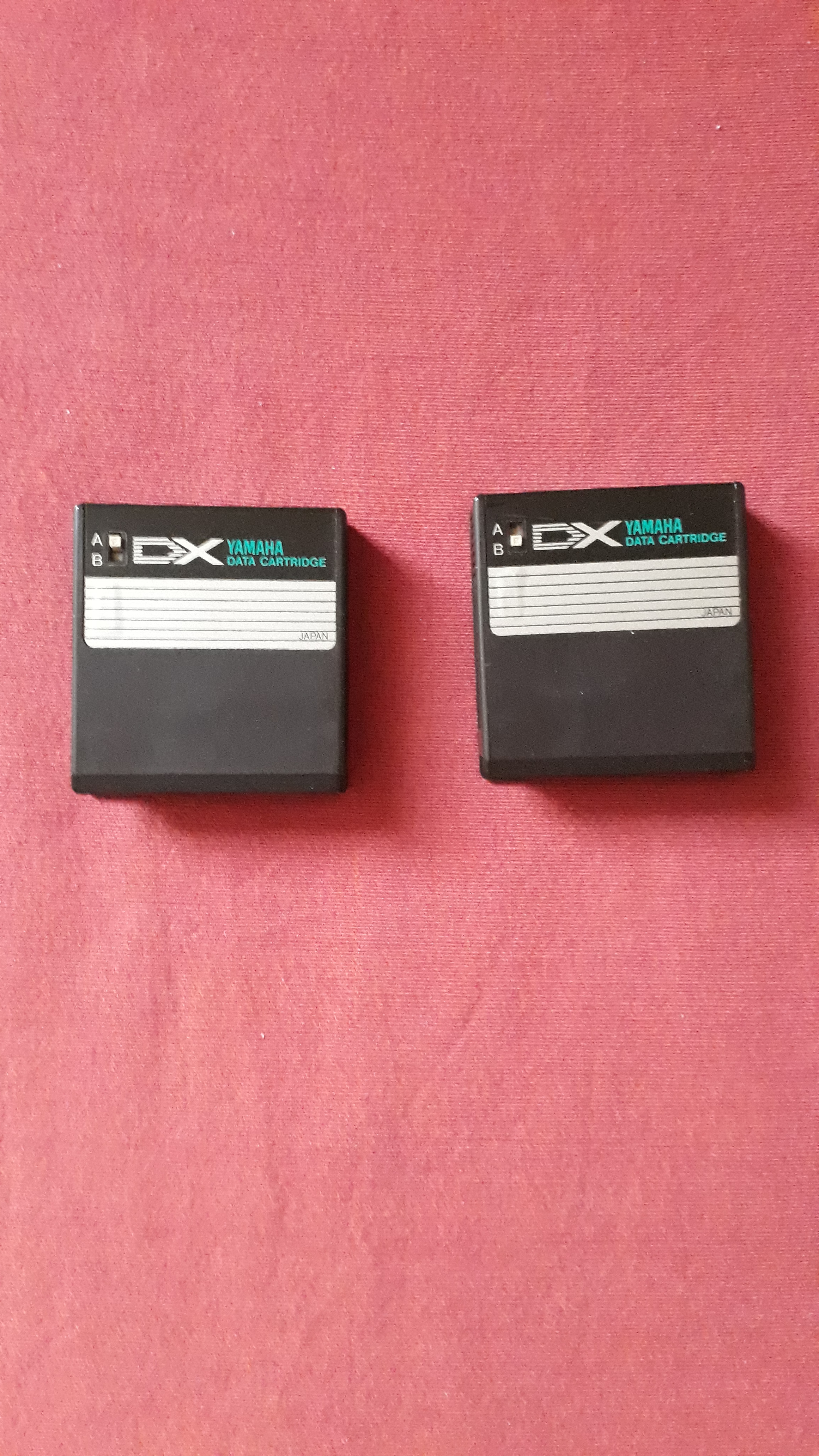 Vends 2 cartouches d'extension pour YAMAHA DX7