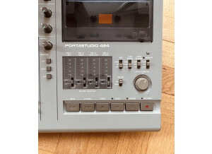 Tascam Portastudio 424