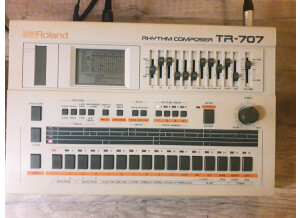 Roland TR-707 (36034)