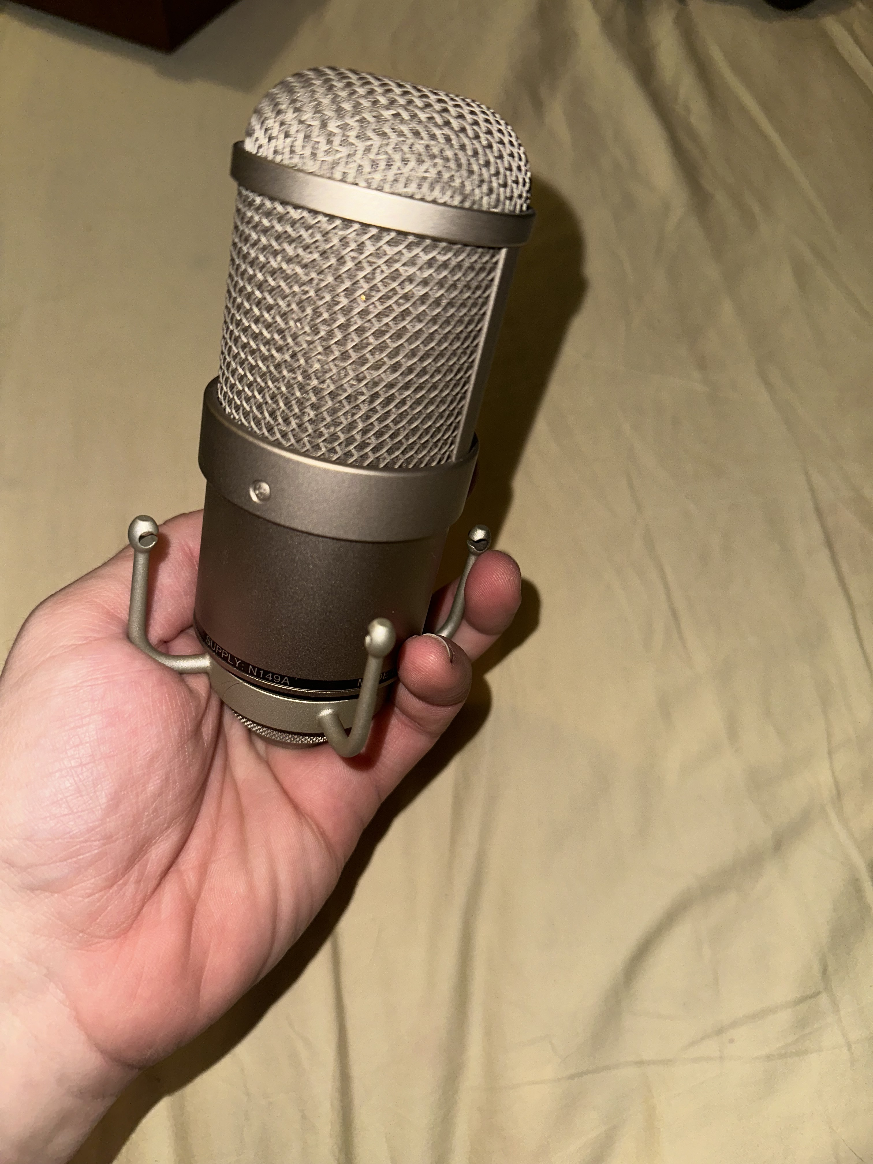 Neumann M147