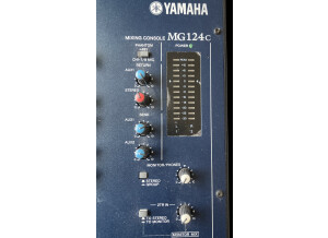 Yamaha MG124C